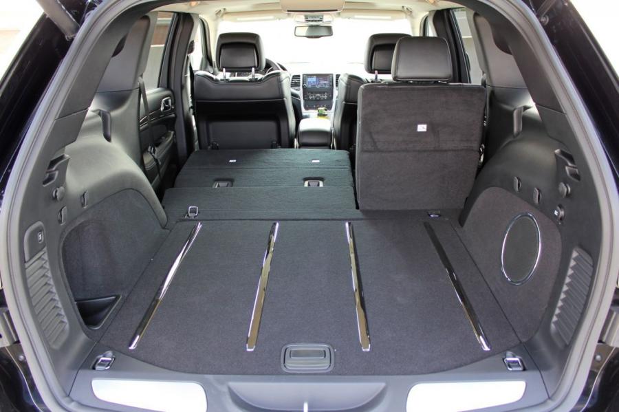  Jeep Grand Cherokee SRT8 2012 года  (фото 12 из 186)